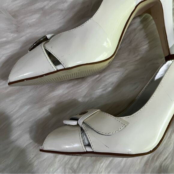 NEW BCBG Girls Patent Leather Buckle Peep Toe Slingback Heels White 36 6 AS IS - Picture 12 of 15